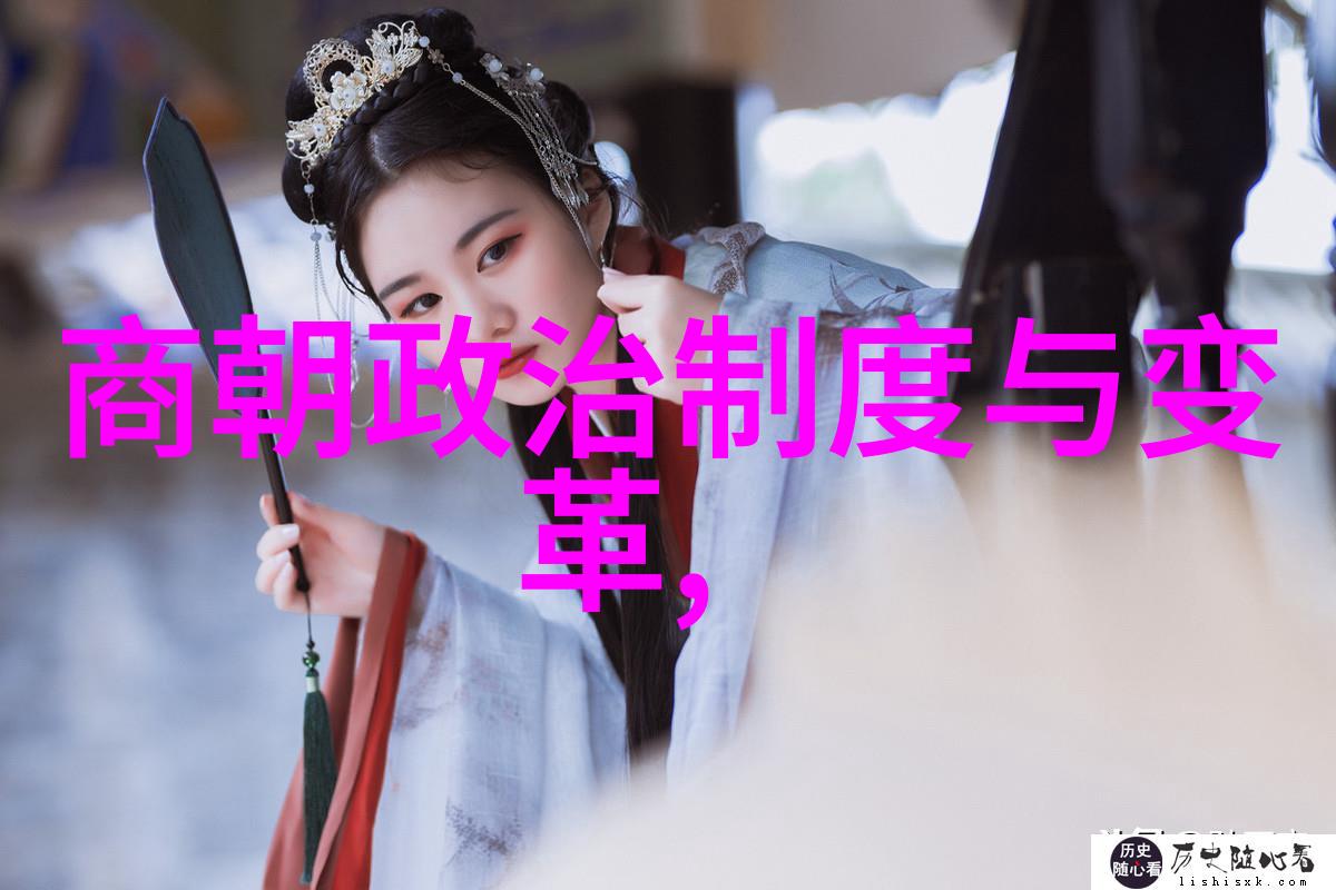 宠物在掌心中的快乐生活温馨的宠物与主人相处时光