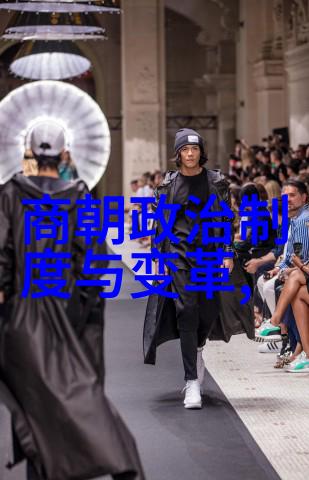 河南四大剧种中的豫剧老生李国智犹如这片古老土地上的一棵参天大树扎根于传统的沃土用他的艺术风范为世人带