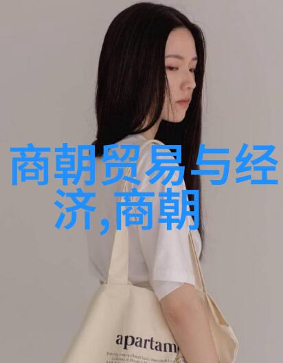 裴艳玲与王珮瑜之间的暗恋在一件古董首饰中悄然展开
