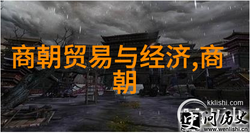 屋檐绊月-细雨中的银光与倾盆泪