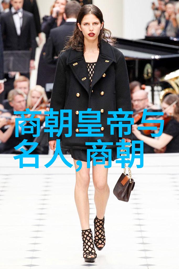 春日暖阳下的抹胸动作