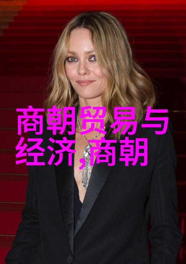 尹德妃与吴式太极拳李方明的物品之舞
