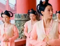 皇帝找的老师原来是商人教完后她们成了世界首